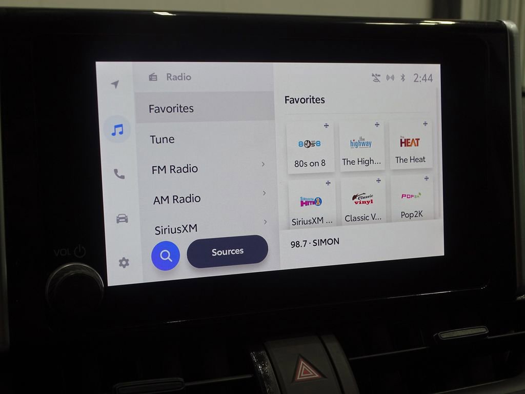 Used 2023 Toyota RAV4 LE image 28