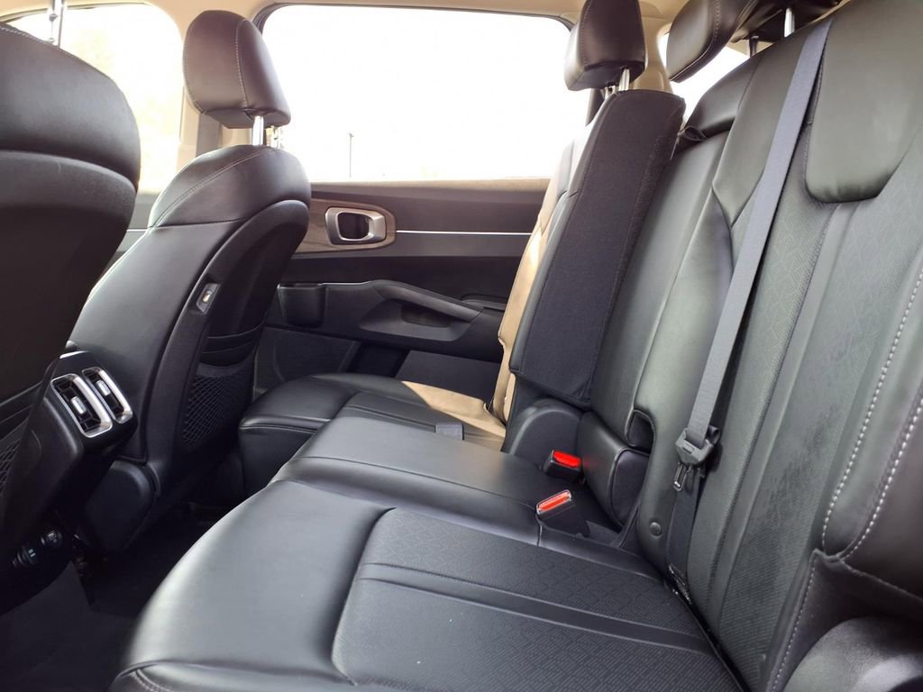 Certified 2022 Kia Sorento S image 11