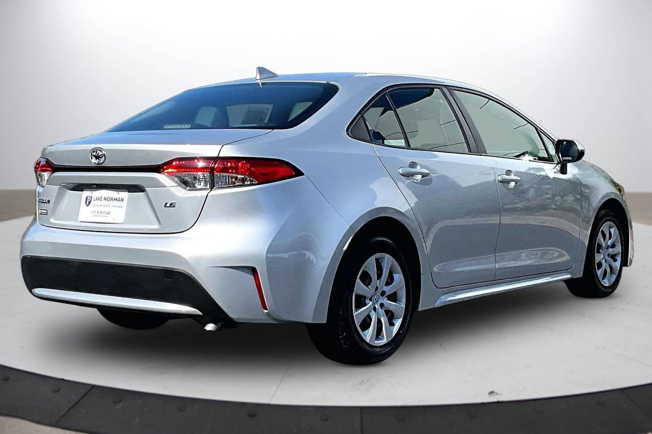Used 2022 Toyota Corolla LE FWD image 9
