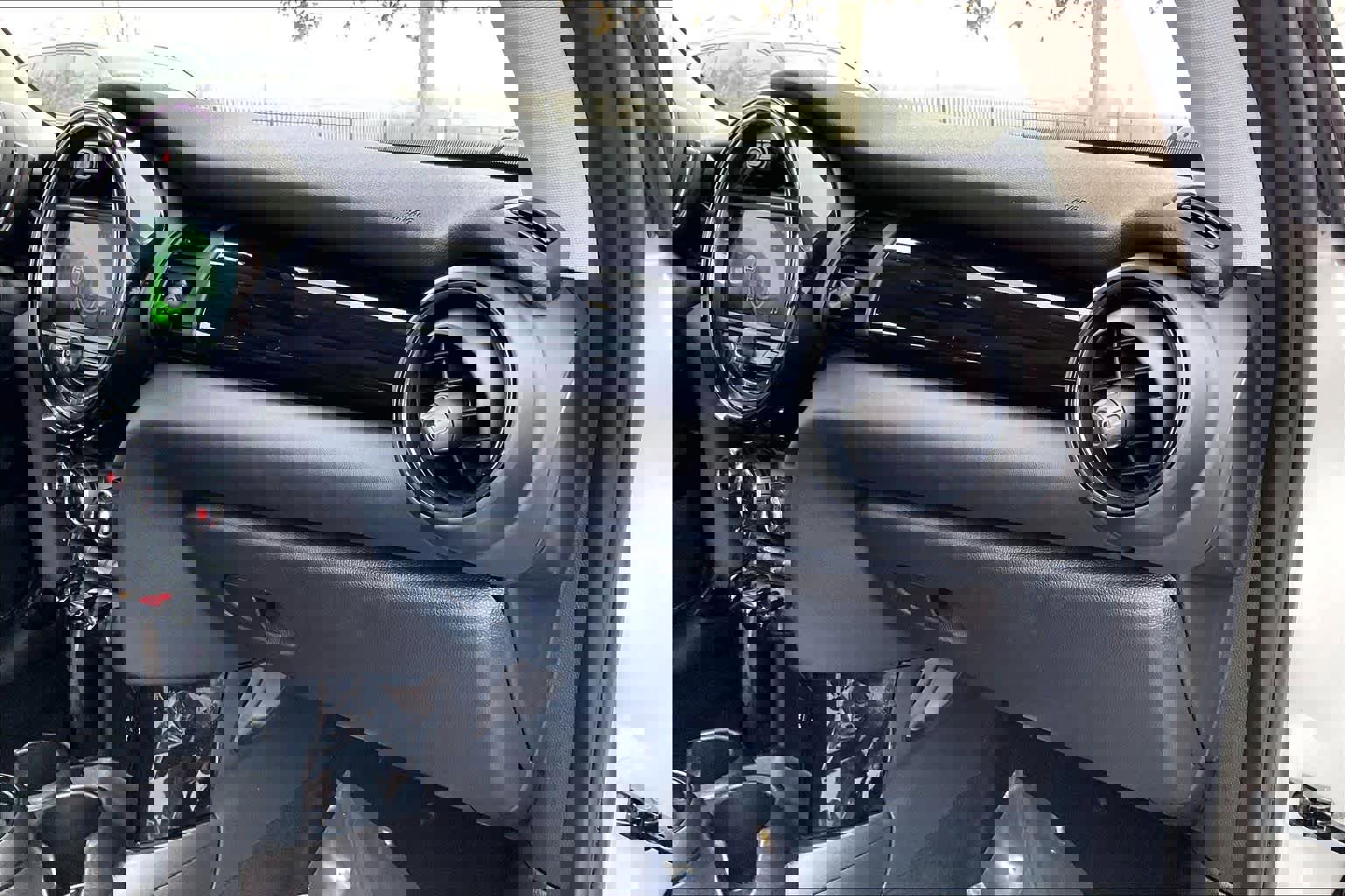 Used 2020 MINI Cooper 2-Door Hardtop image 17