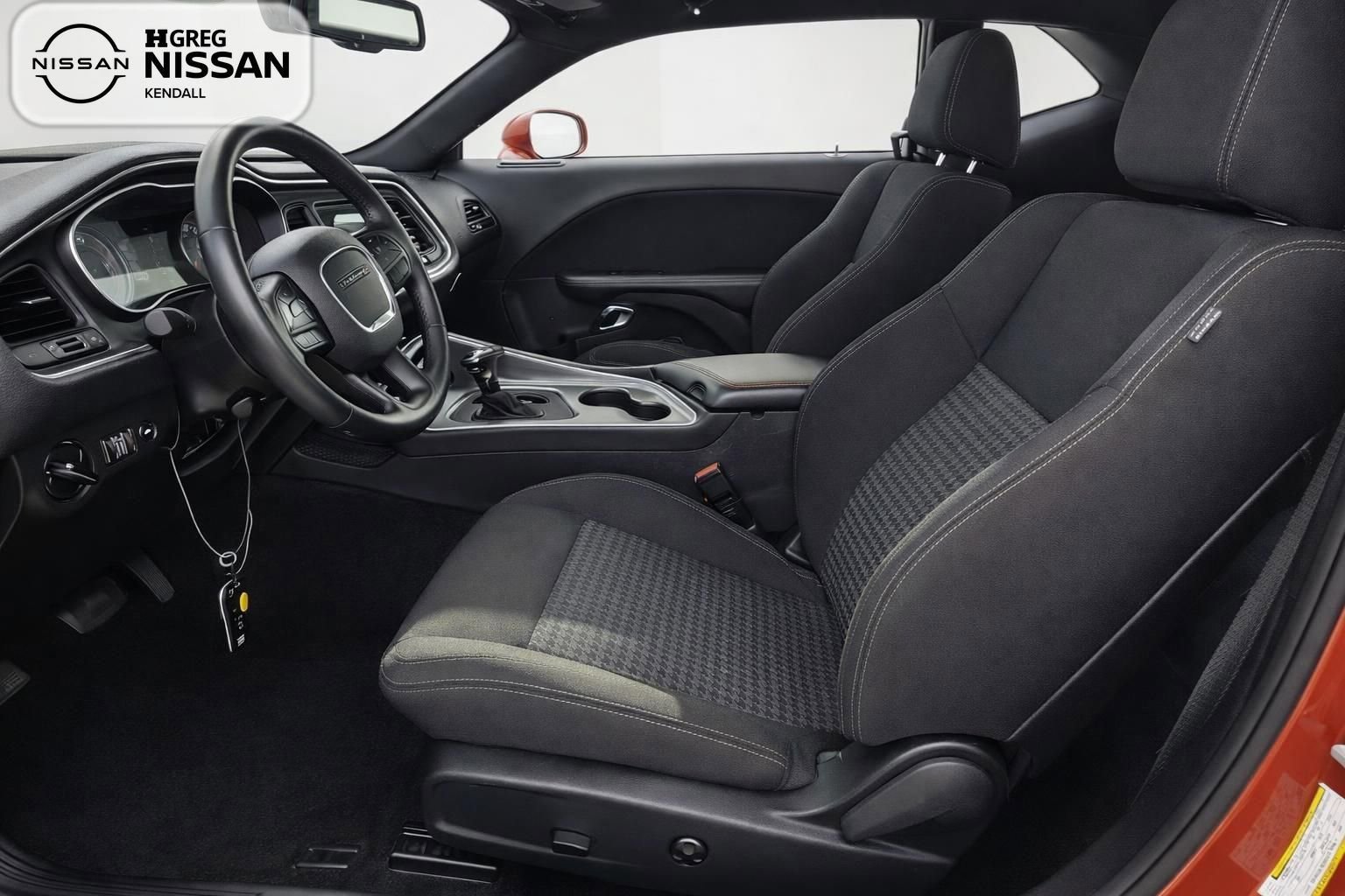 Used 2021 Dodge Challenger SXT image 8