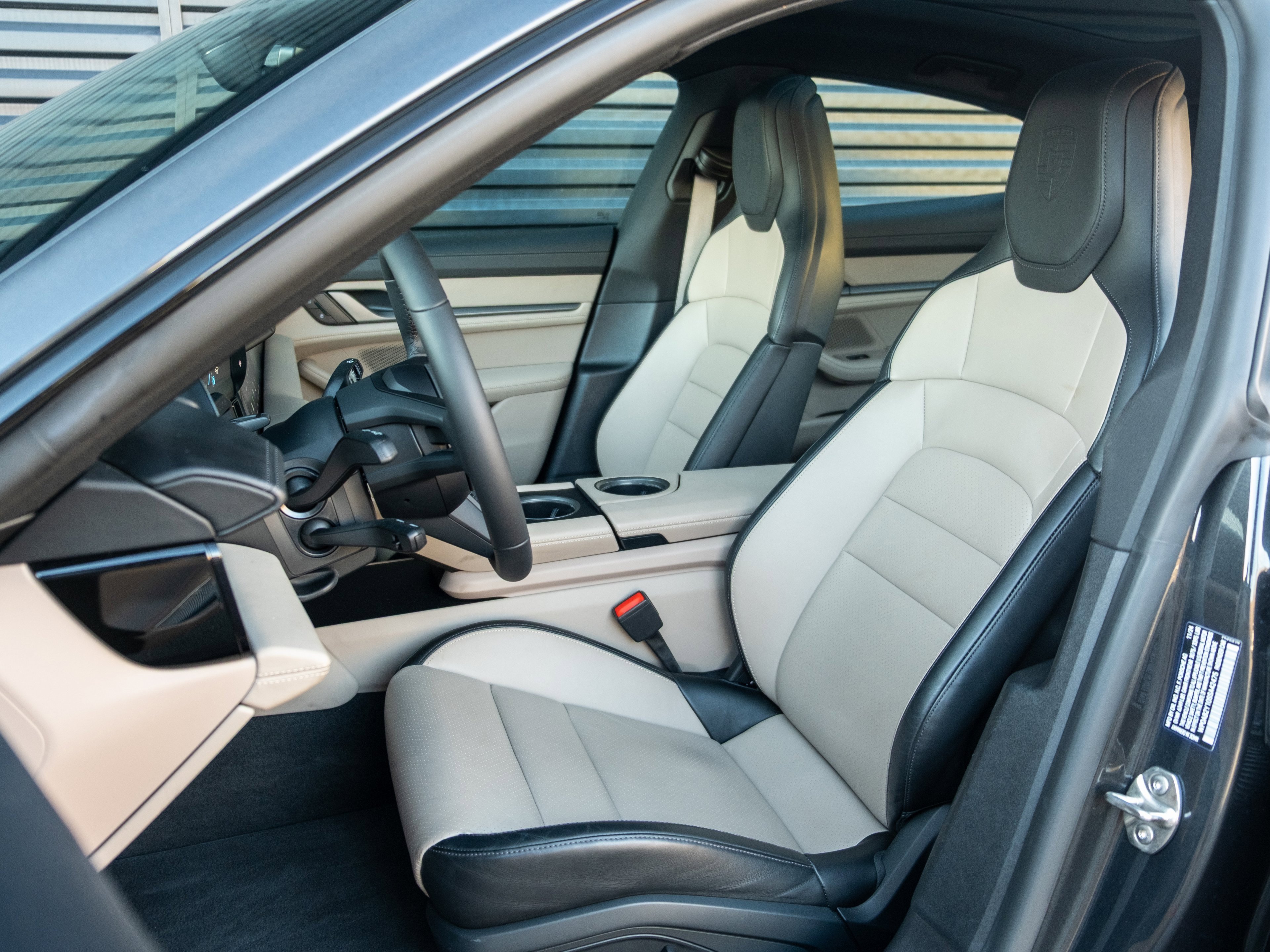 Used 2025 Porsche Taycan 4S image 5