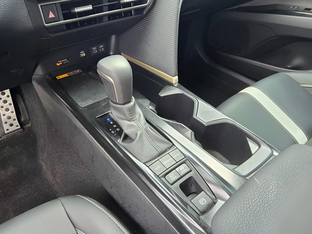 Used 2026 Toyota Camry SE w/ Multimedia Upgrade Package FWD image 16