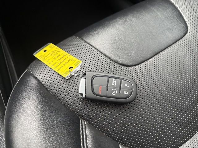 Used 2023 Jeep Cherokee Altitude Lux image 36