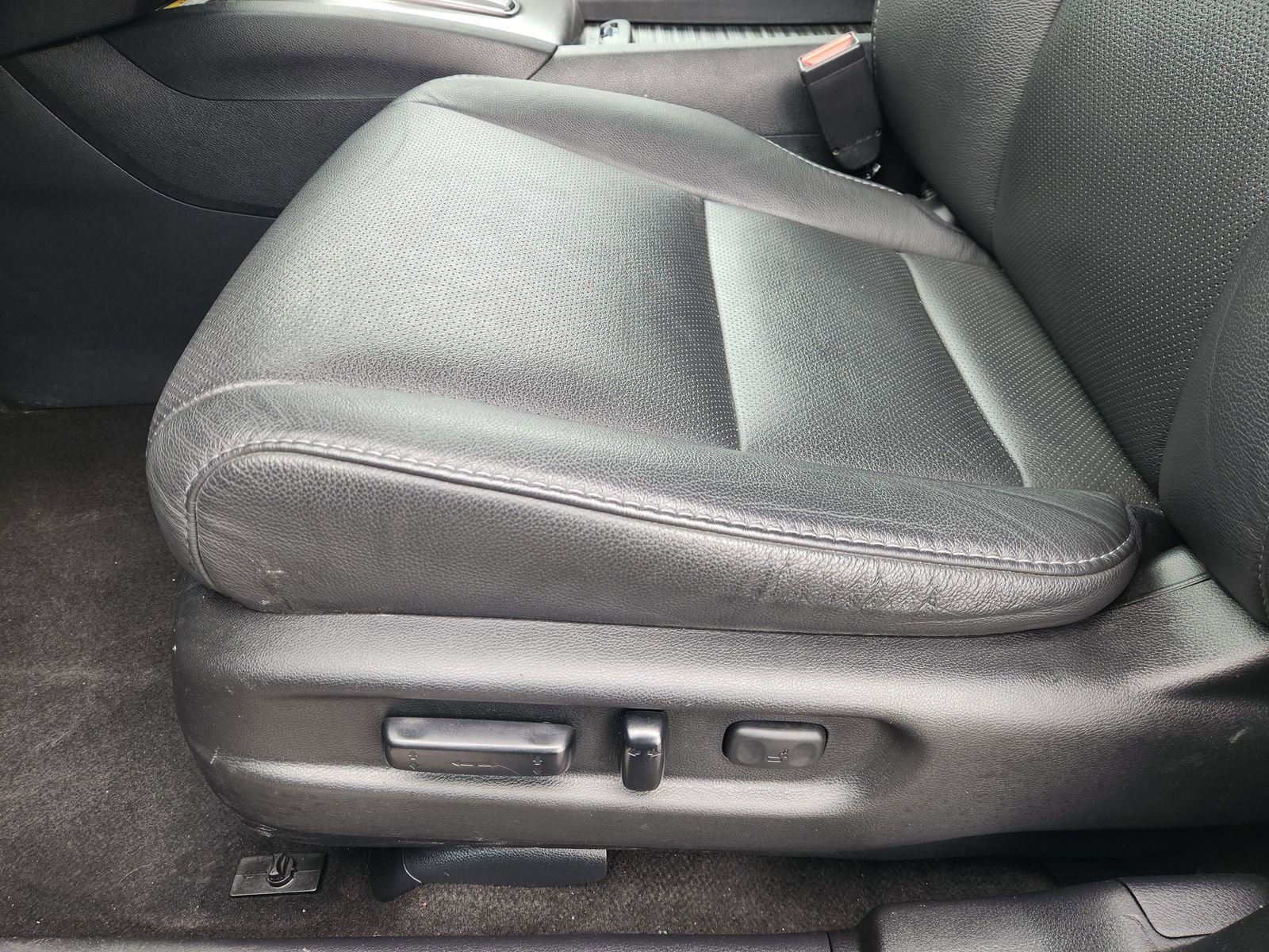 Used 2023 Honda Passport EX-L image 29