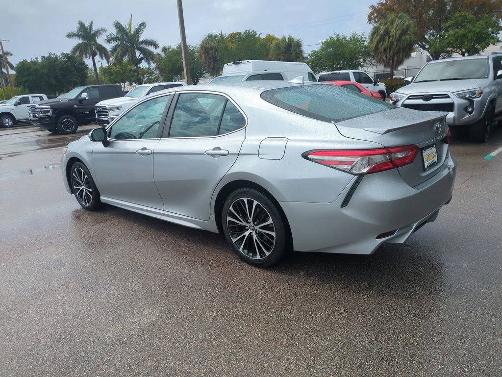 Used 2019 Toyota Camry SE image 8
