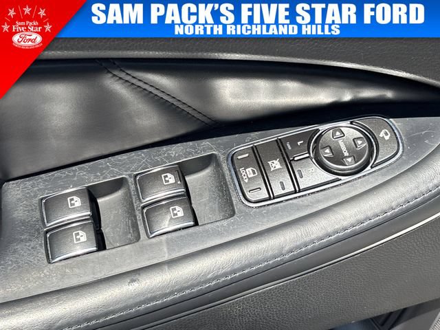 Used 2012 Hyundai Equus Signature RWD image 22