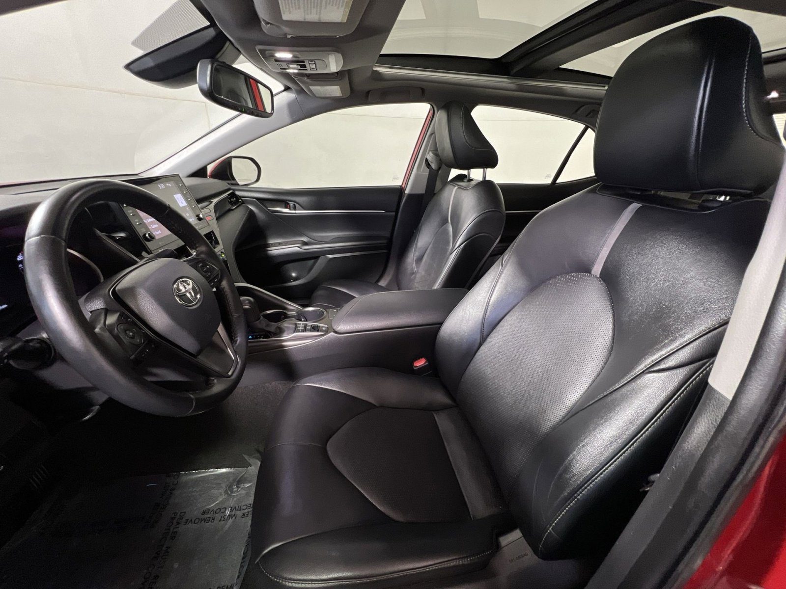 Used 2021 Toyota Camry XSE image 13