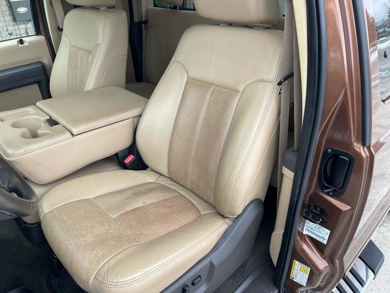 Used 2011 Ford F250 Lariat w/ Chrome Pkg AWD/4WD image 27