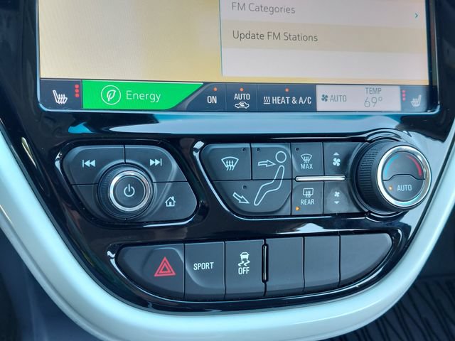 Used 2017 Chevrolet Bolt Premier w/ Infotainment Package FWD image 13