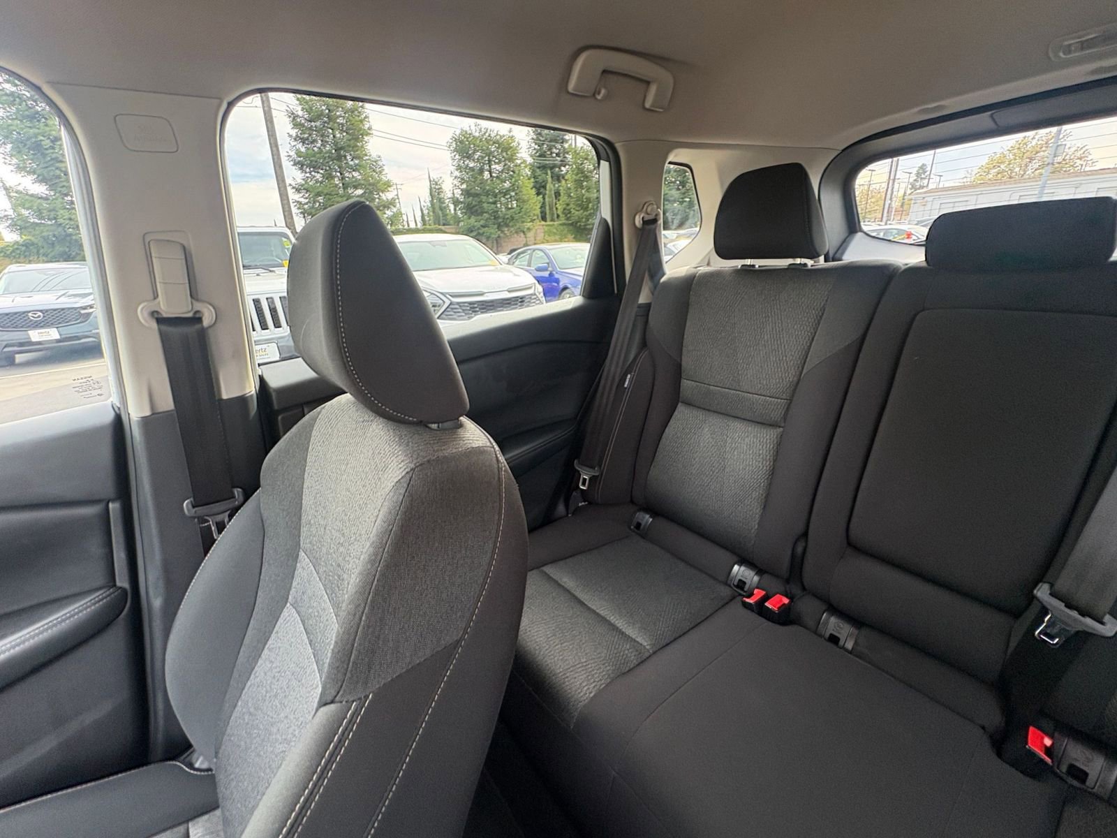 Used 2025 Nissan Rogue SV image 41