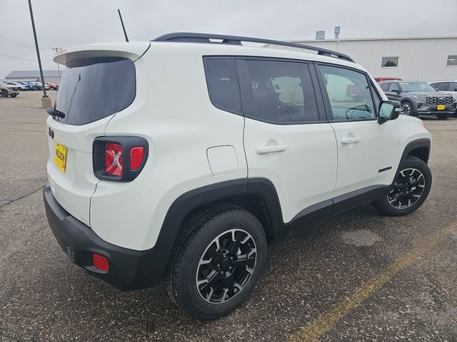Used 2023 Jeep Renegade Latitude AWD/4WD image 5