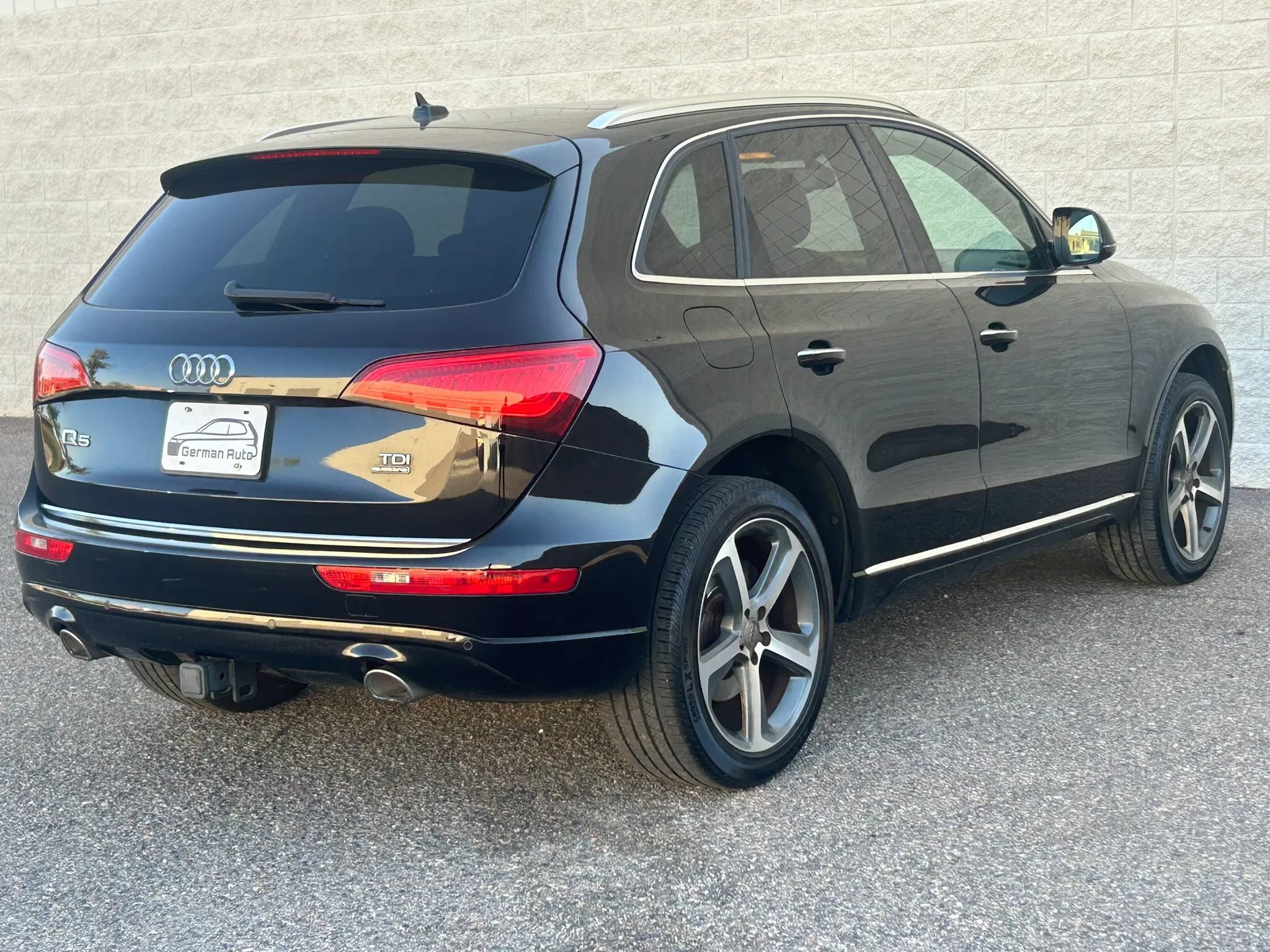 Used 2015 Audi Q5 TDI Premium Plus w/ Technology Package AWD/4WD image 4