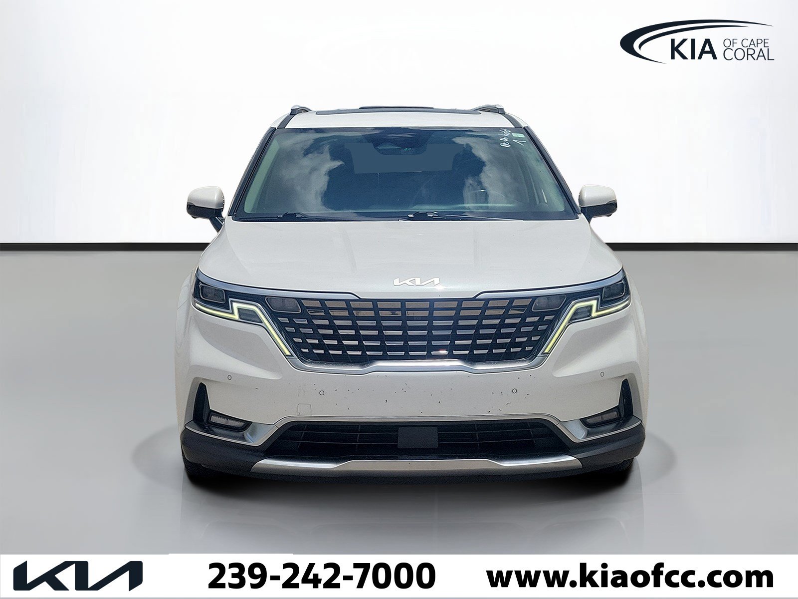 Used 2022 Kia Carnival SX Prestige FWD image 2