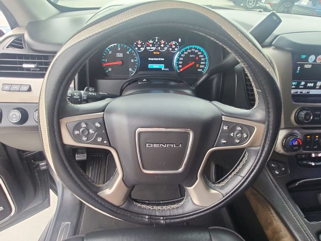 Used 2018 GMC Yukon Denali w/ Open Road Package AWD/4WD image 18