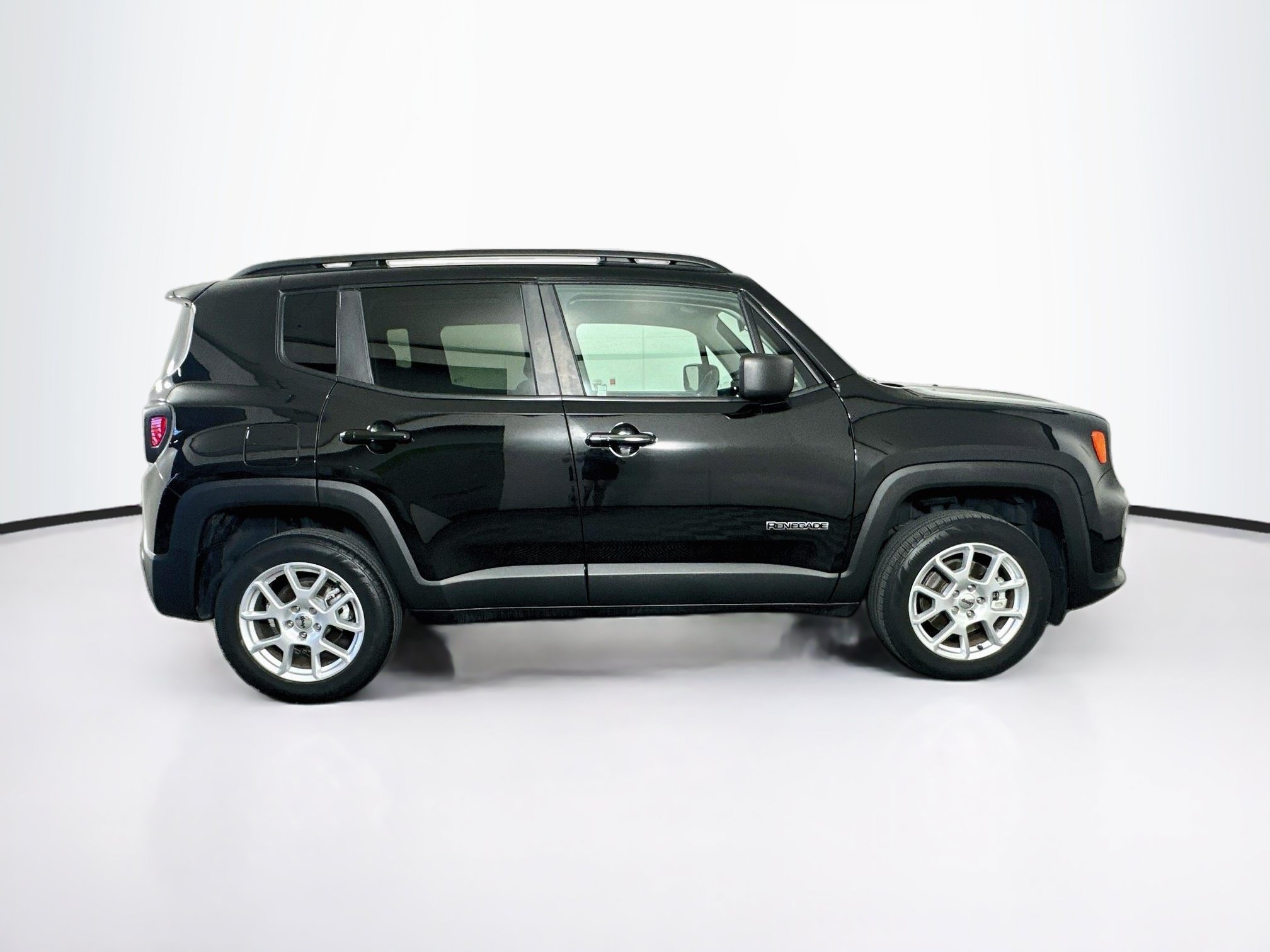 Used 2022 Jeep Renegade Latitude AWD/4WD image 10
