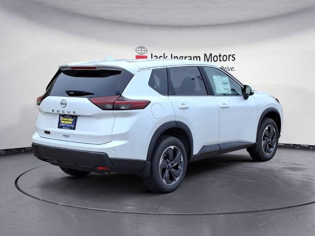 Certified 2026 Nissan Rogue SV FWD image 5