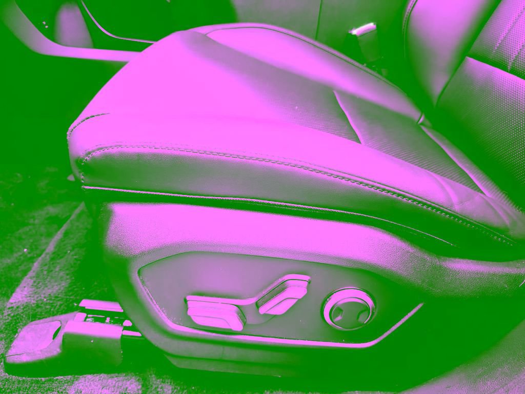 Used 2025 Hyundai Santa Fe SEL FWD image 26