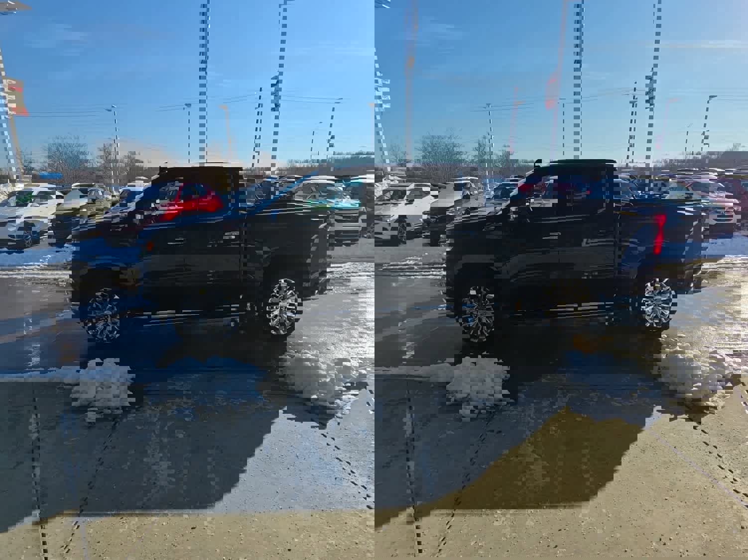 Used 2022 Chevrolet Silverado 1500 LTZ image 5