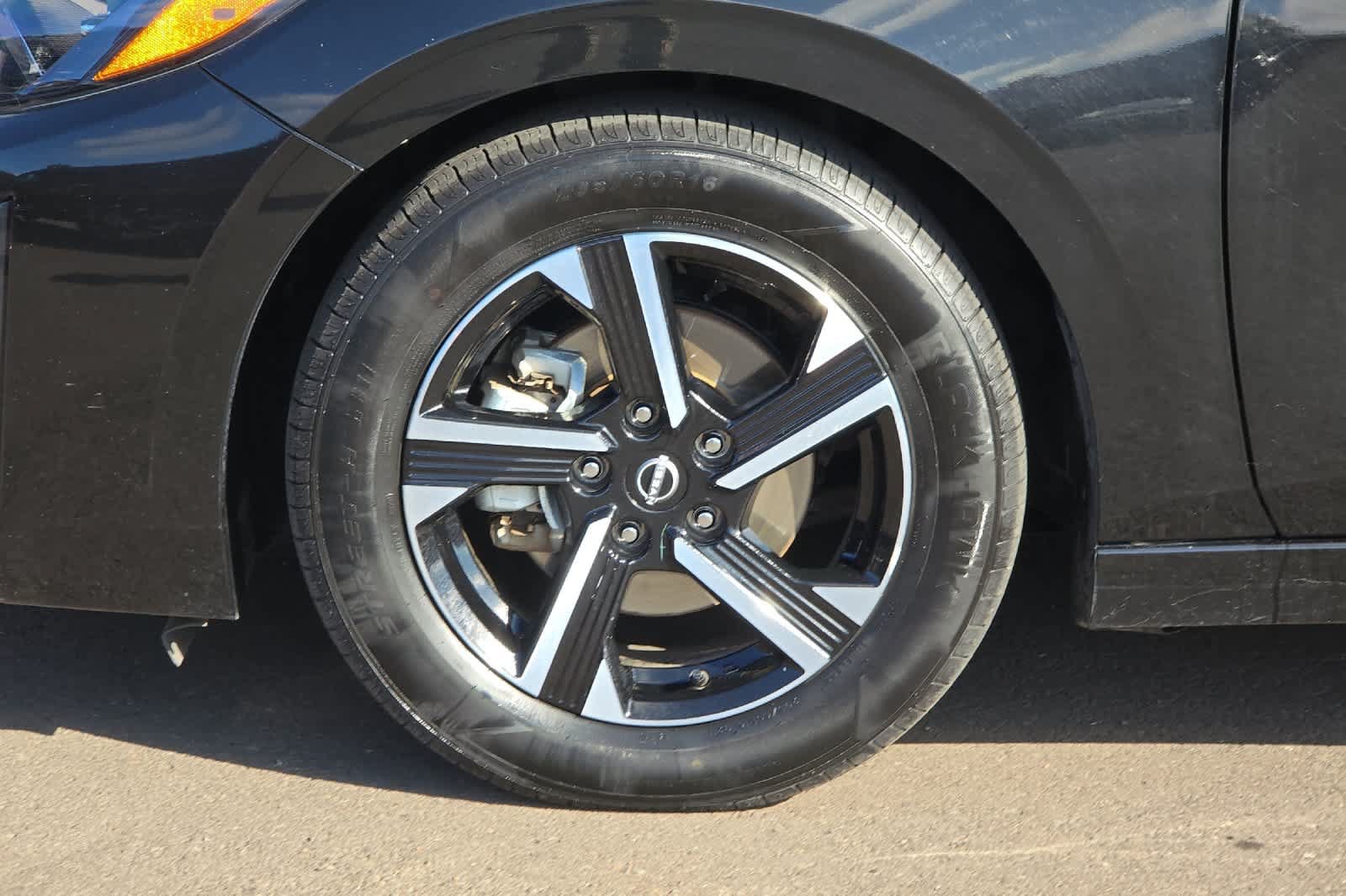 Used 2024 Nissan Sentra SV FWD image 25