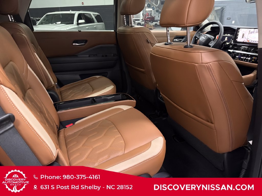 New 2026 Nissan Pathfinder Platinum w/ Accent Package AWD/4WD image 38