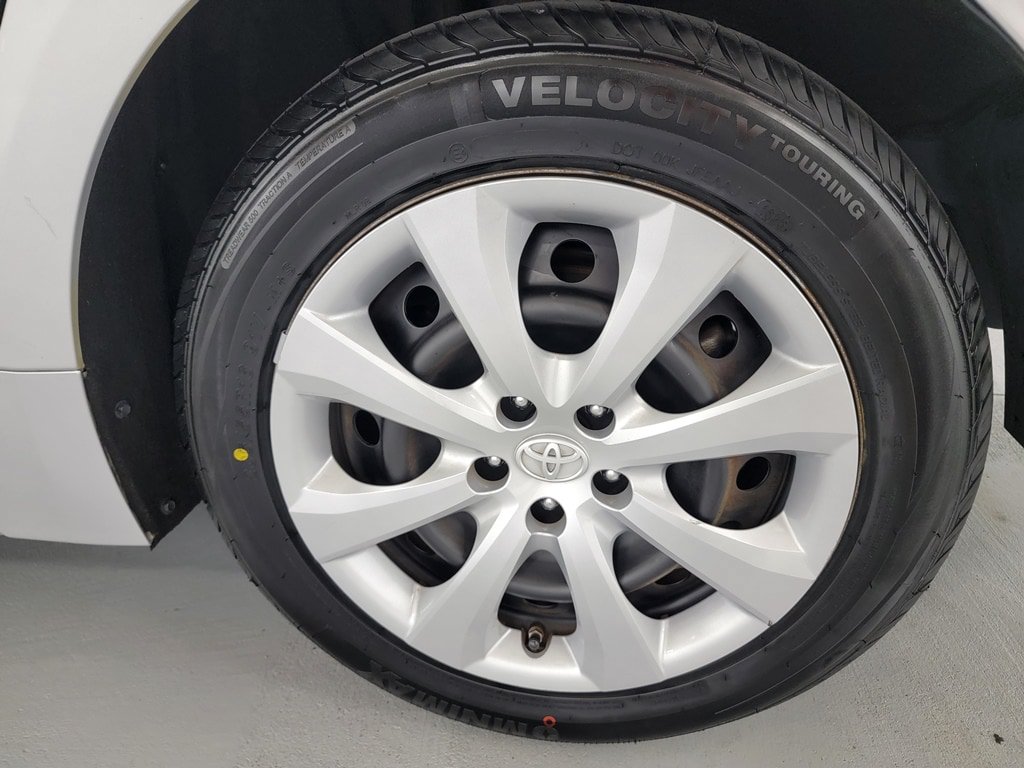 Used 2021 Toyota Corolla LE FWD image 11