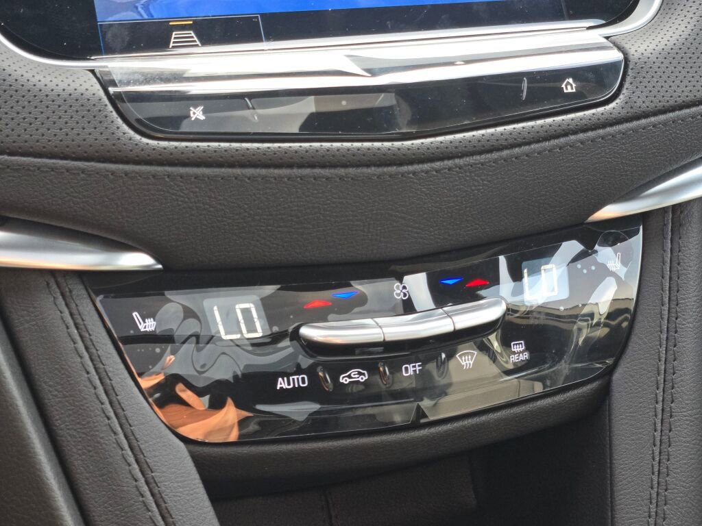 New 2025 Cadillac XT5 Premium Luxury w/ LPO, Floor Liner Package FWD image 31