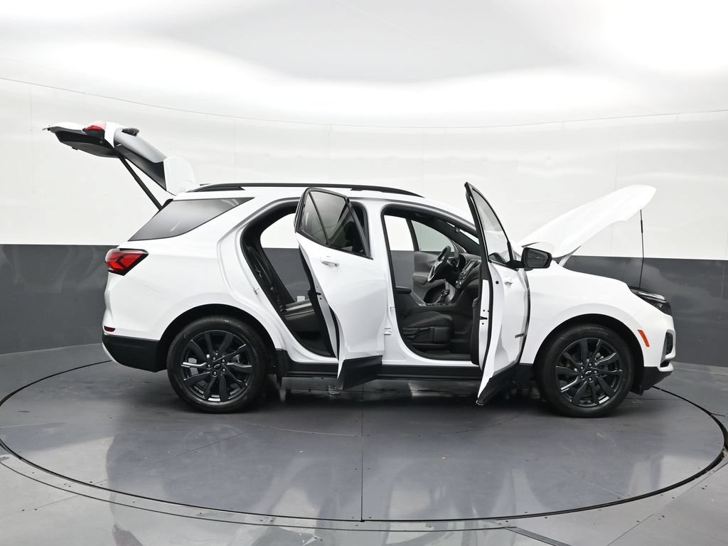 Used 2023 Chevrolet Equinox RS FWD image 35