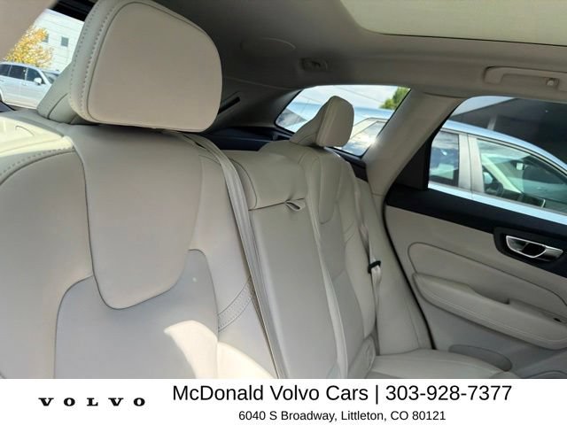 Used 2023 Volvo XC60 B5 Ultimate w/ Climate Package AWD/4WD image 15