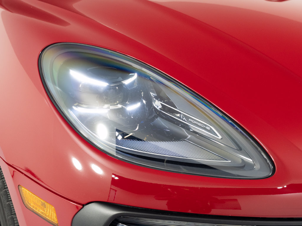 Certified 2026 Porsche Macan AWD/4WD image 41