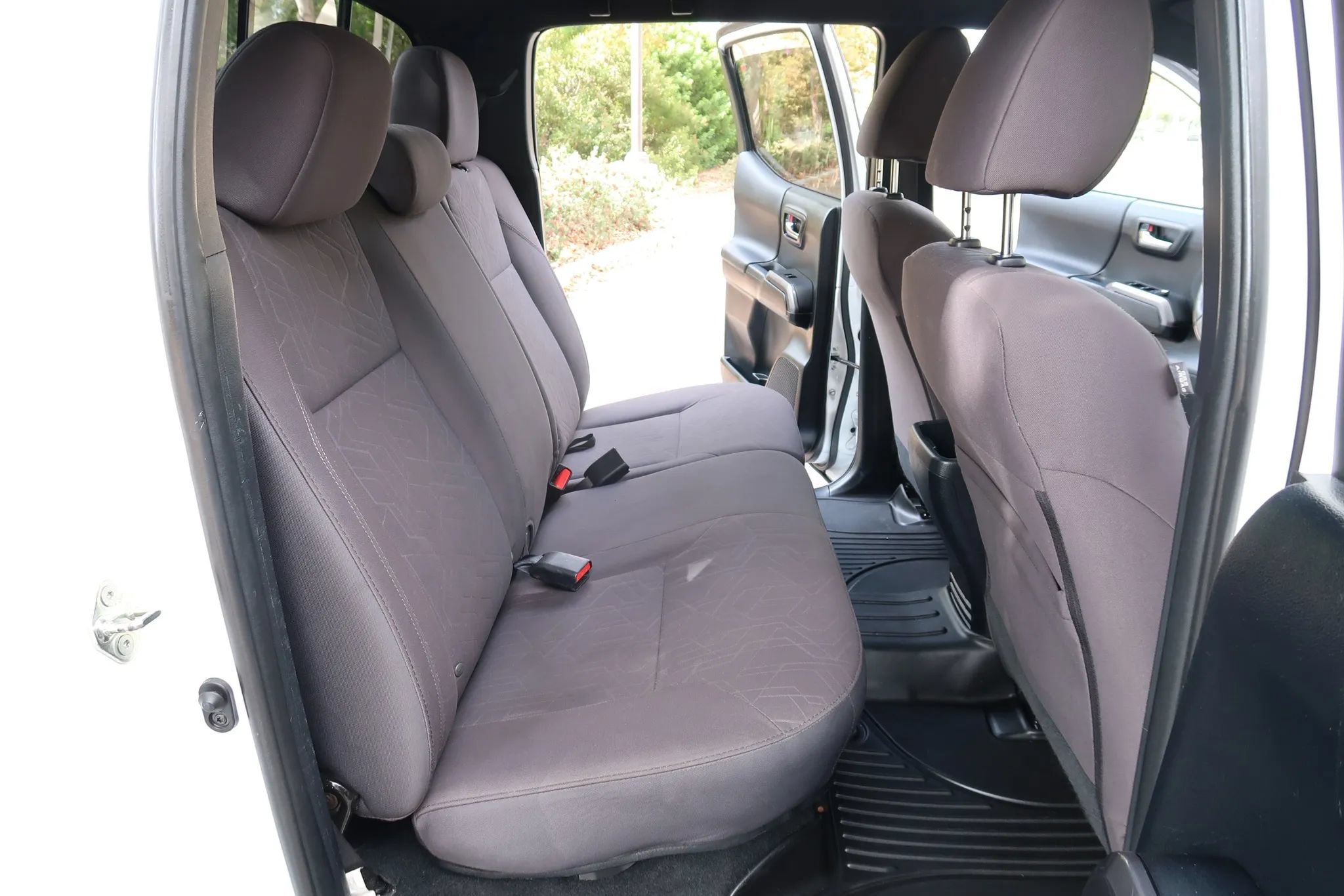 Used 2017 Toyota Tacoma TRD Off-Road RWD image 18