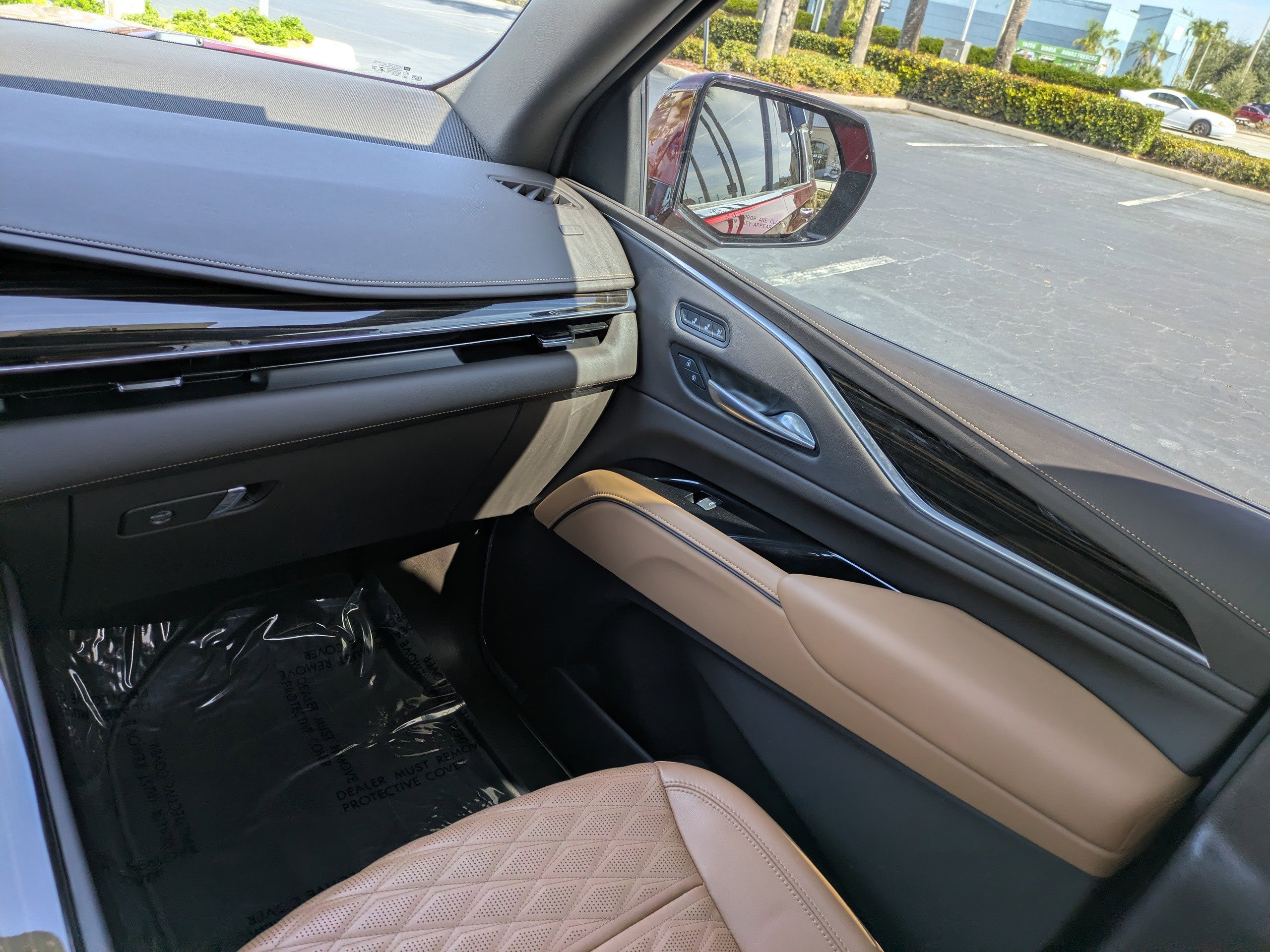 Used 2021 Cadillac Escalade ESV Premium Luxury w/ Driver Assist Tech Package image 16