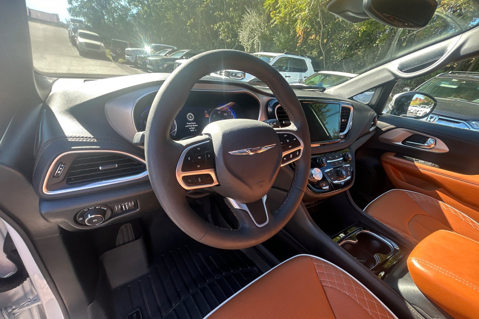 Used 2026 Chrysler Pacifica Pinnacle AWD/4WD image 9