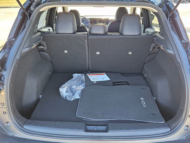 New 2026 Nissan Kicks SR image 13