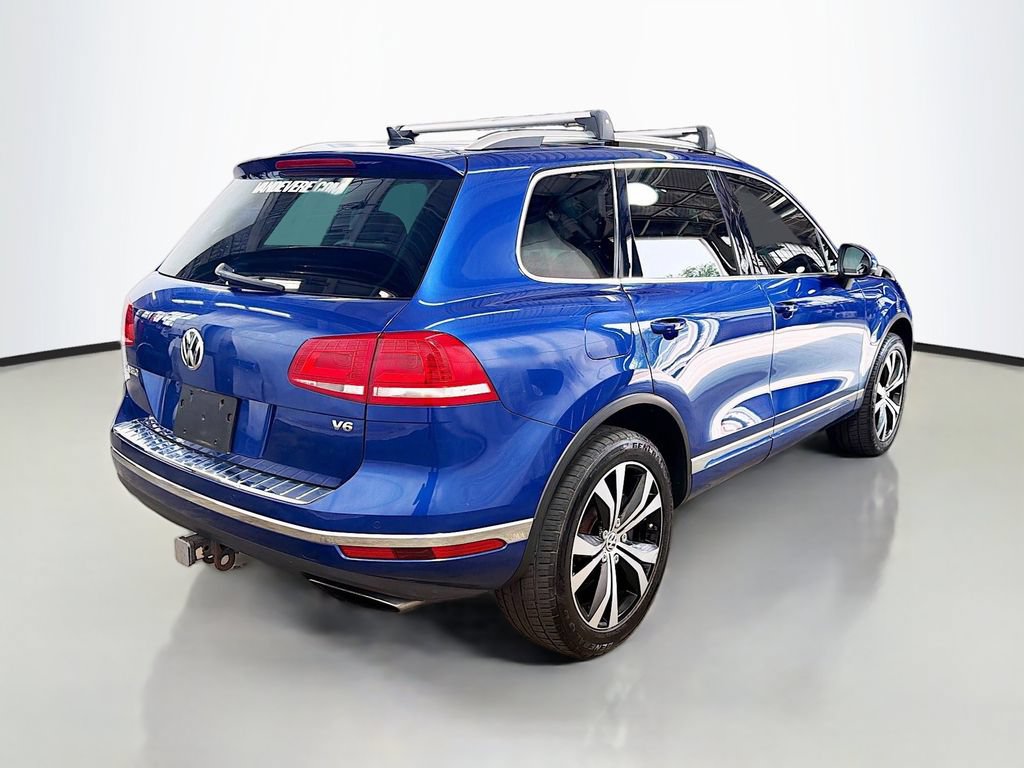 Used 2017 Volkswagen Touareg Wolfsburg Edition AWD/4WD image 9