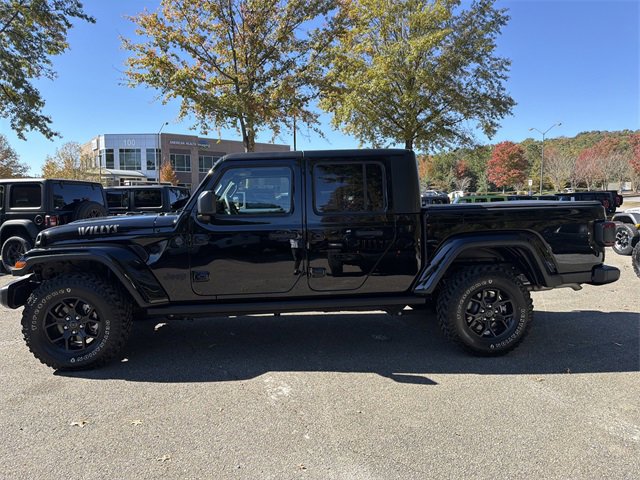 Used 2024 Jeep Gladiator Sport image 8