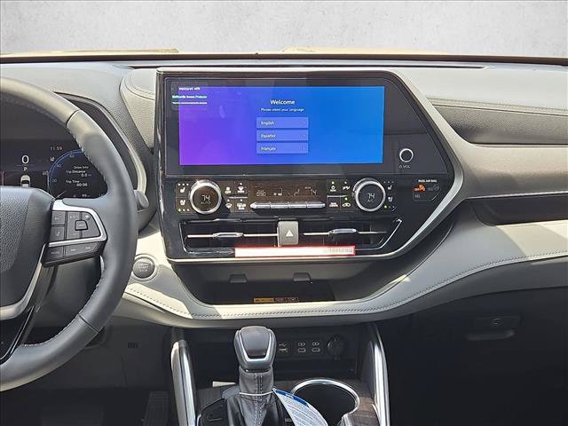 New 2026 Toyota Highlander Limited AWD/4WD image 11