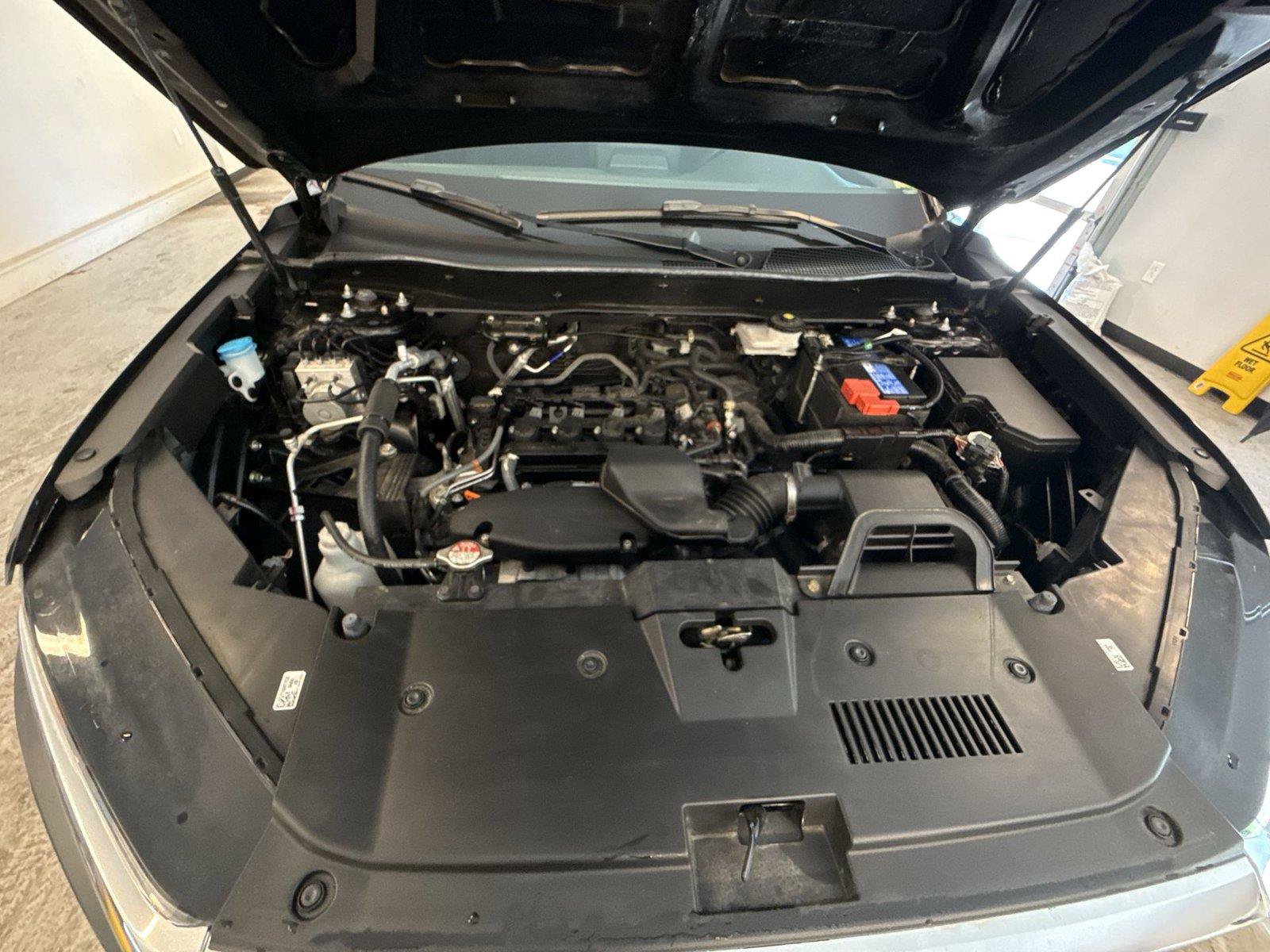 Used 2024 Honda CR-V LX image 17