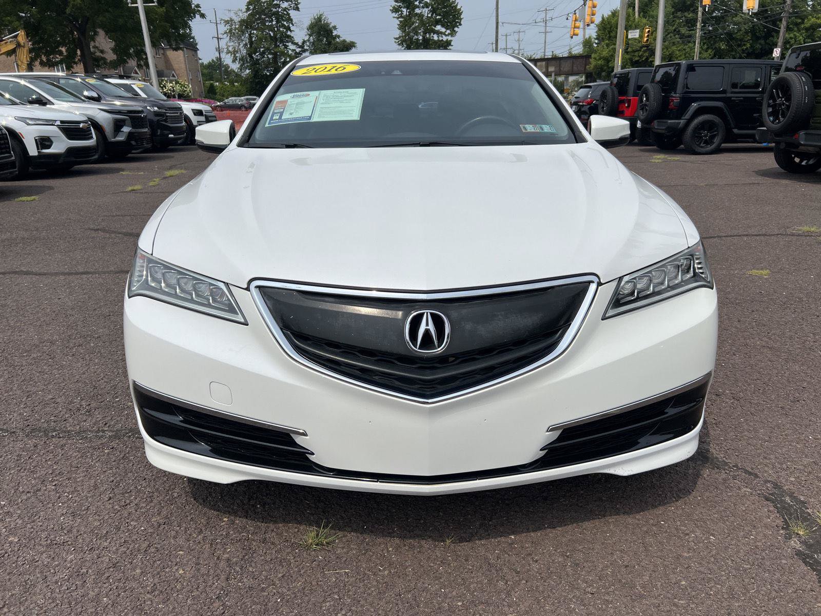 Used 2016 Acura TLX V6 SH-AWD w/ Technology Pkg image 2