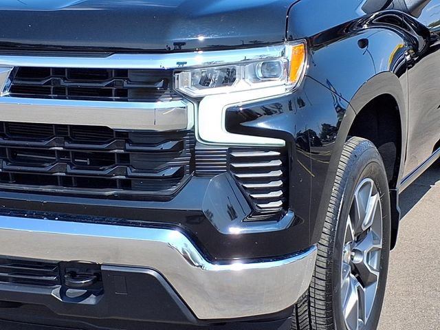 Used 2024 Chevrolet Silverado 1500 LT AWD/4WD image 32