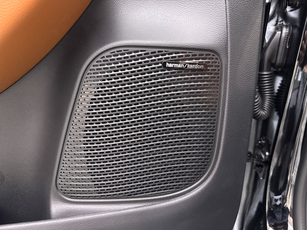 New 2026 Chrysler Pacifica Pinnacle image 33