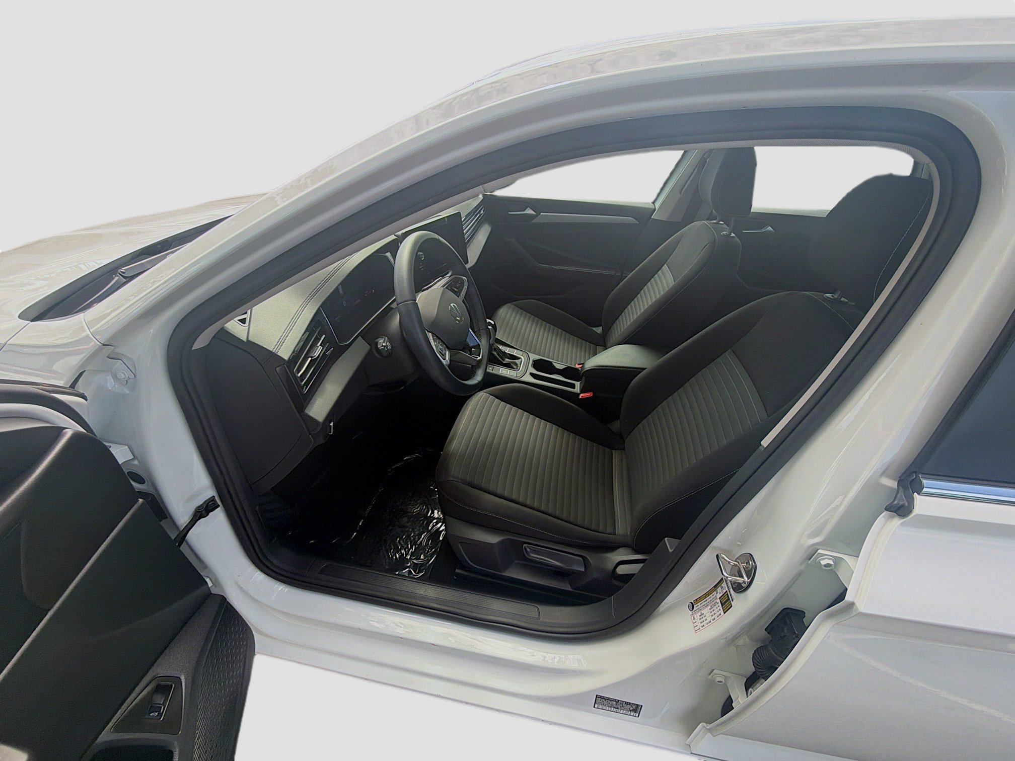 Certified 2025 Volkswagen Jetta S FWD image 18