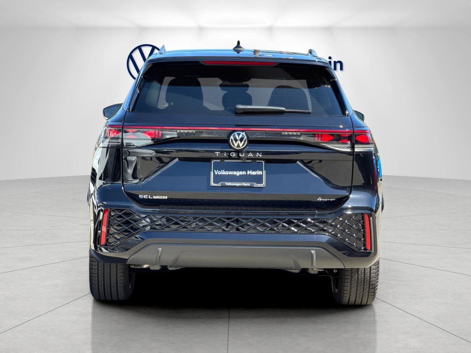 New 2026 Volkswagen Tiguan SEL R-Line AWD/4WD image 4