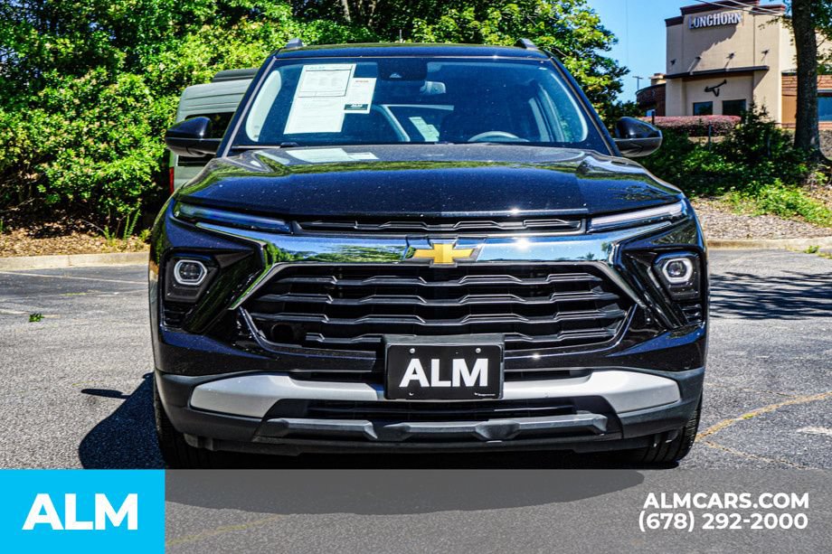 Used 2025 Chevrolet TrailBlazer LT FWD image 9
