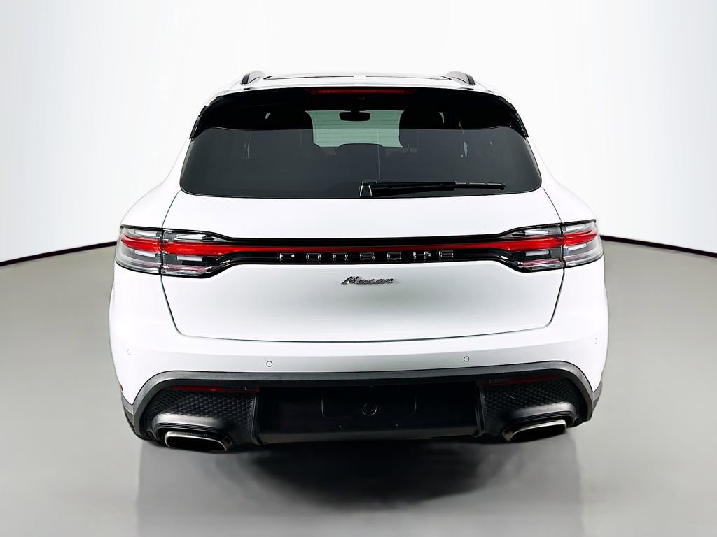 Certified 2025 Porsche Macan image 10