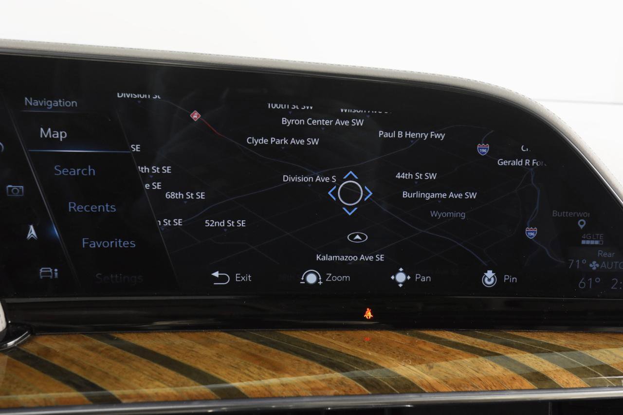 Used 2023 Cadillac Escalade ESV Sport Platinum image 18