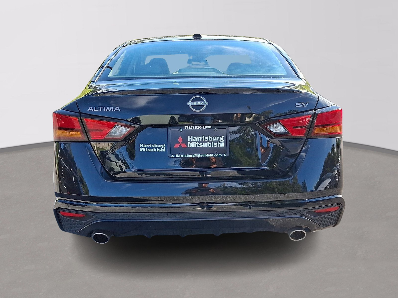 Used 2024 Nissan Altima 2.5 SV w/ SV Premium Package FWD image 5