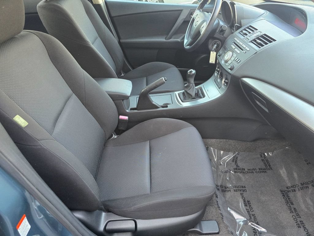 Used 2011 MAZDA MAZDA3 i Touring FWD image 18