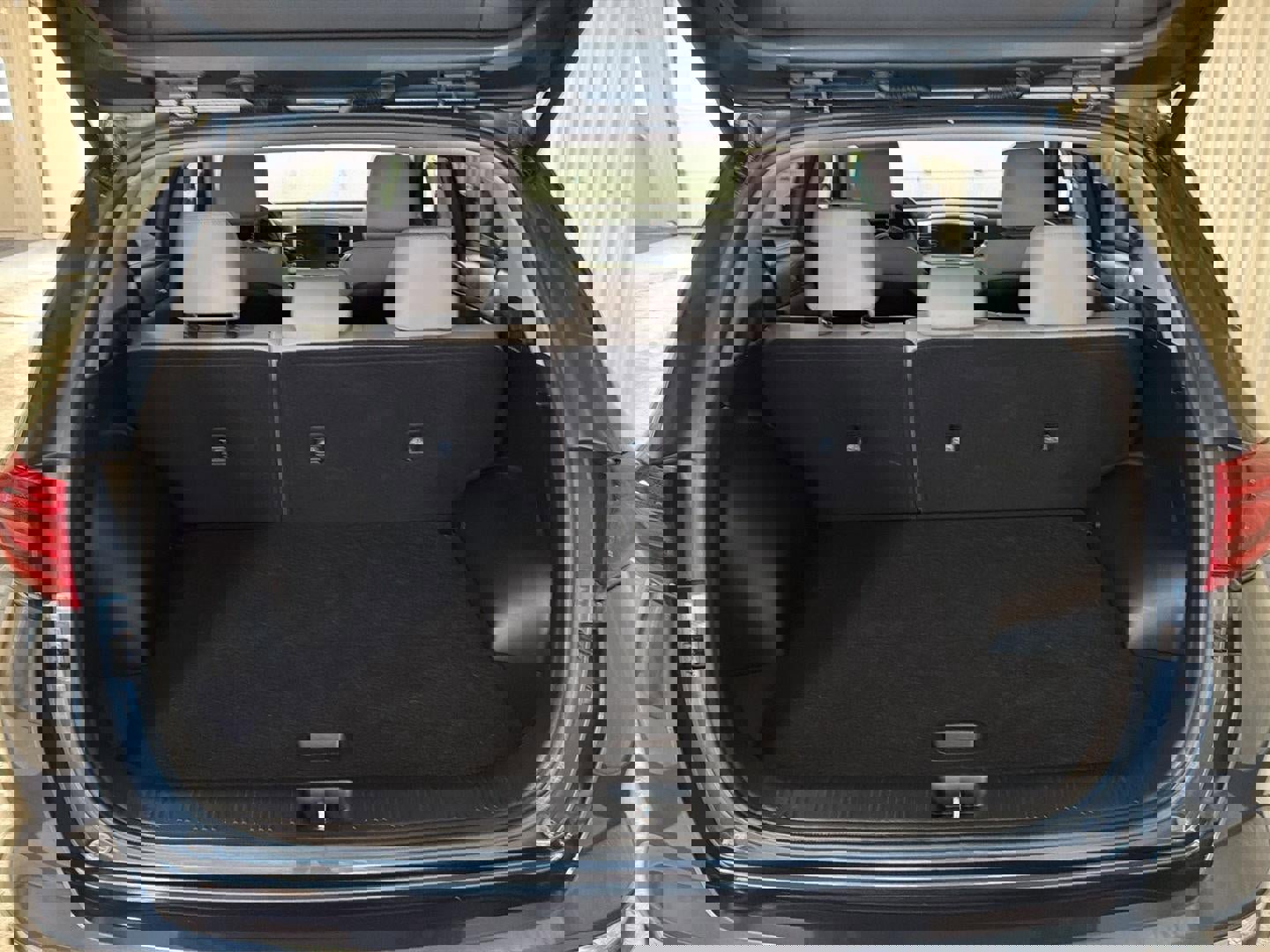 Used 2022 Kia Sportage EX image 9