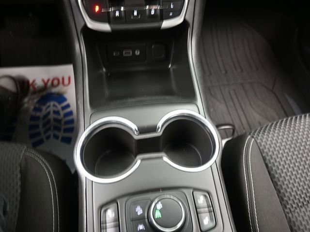 Used 2023 GMC Terrain SLE w/ Driver Convenience Package image 11